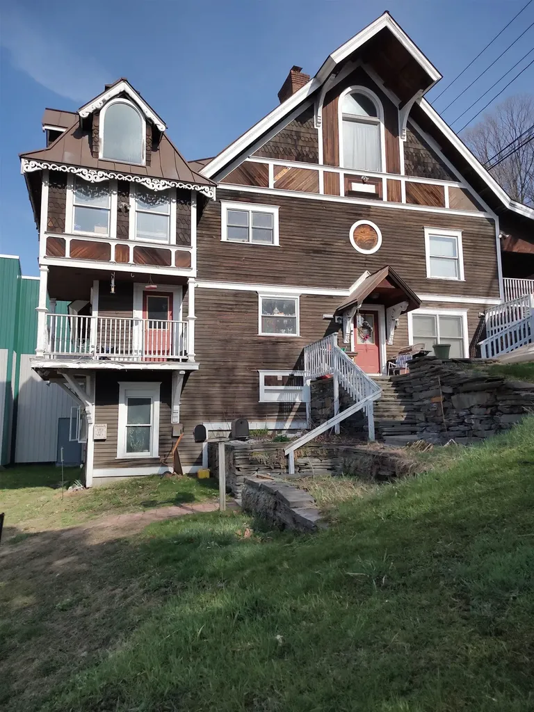 6 Park Street Randolph VT 05060