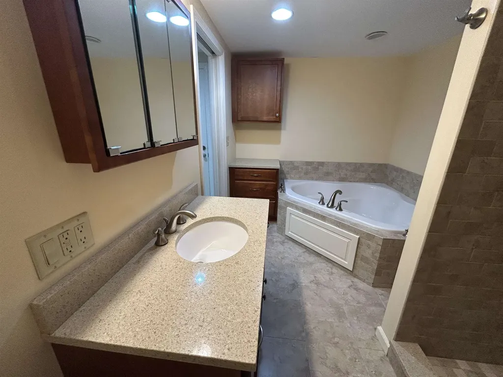 163 Water Street Exeter NH 03833