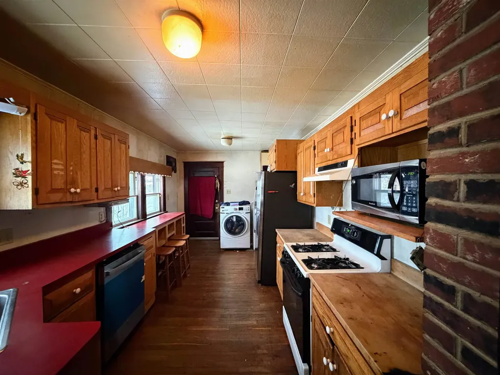 79 Merrill Street Springfield VT 05156