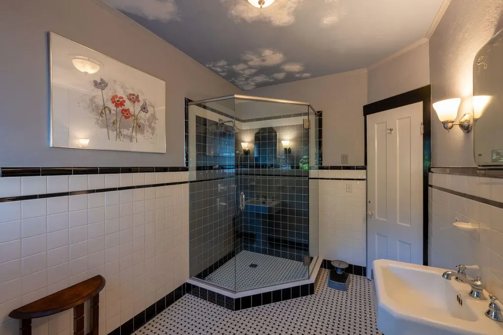 11 Cream Pot Hill Road Hinsdale NH 03451