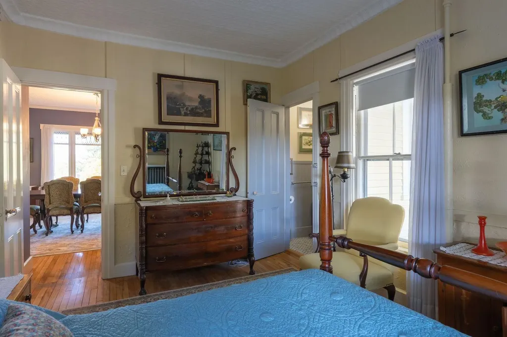 11 Cream Pot Hill Road Hinsdale NH 03451