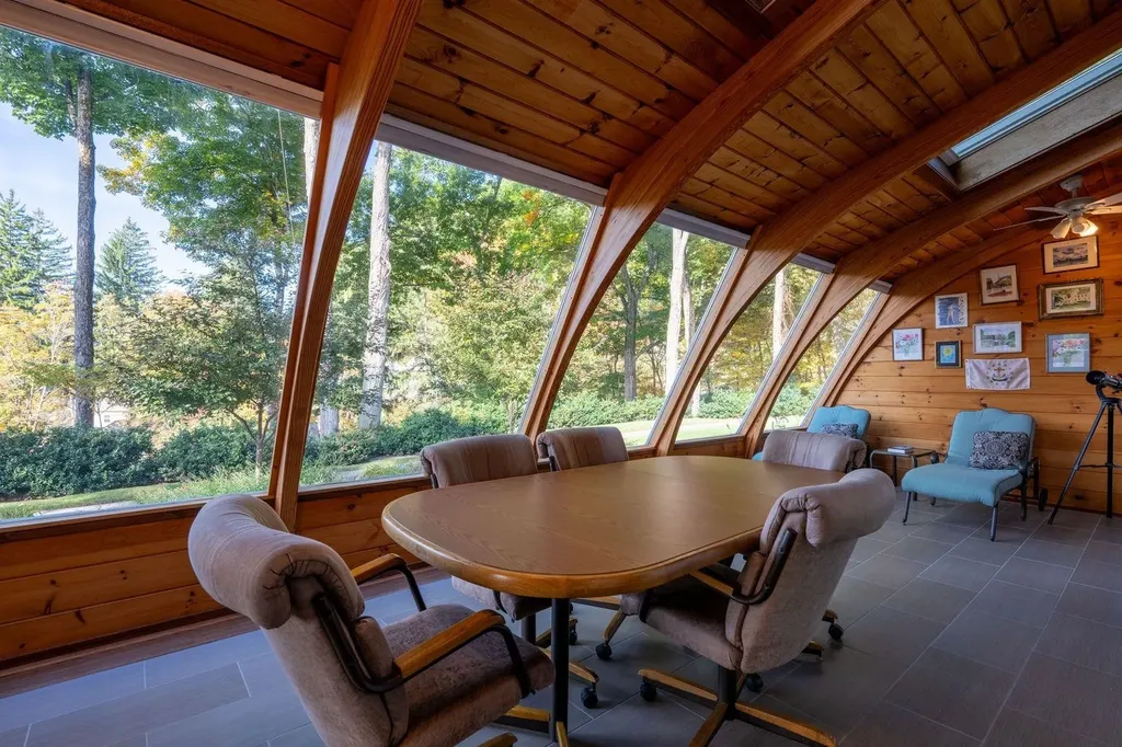 11 Cream Pot Hill Road Hinsdale NH 03451