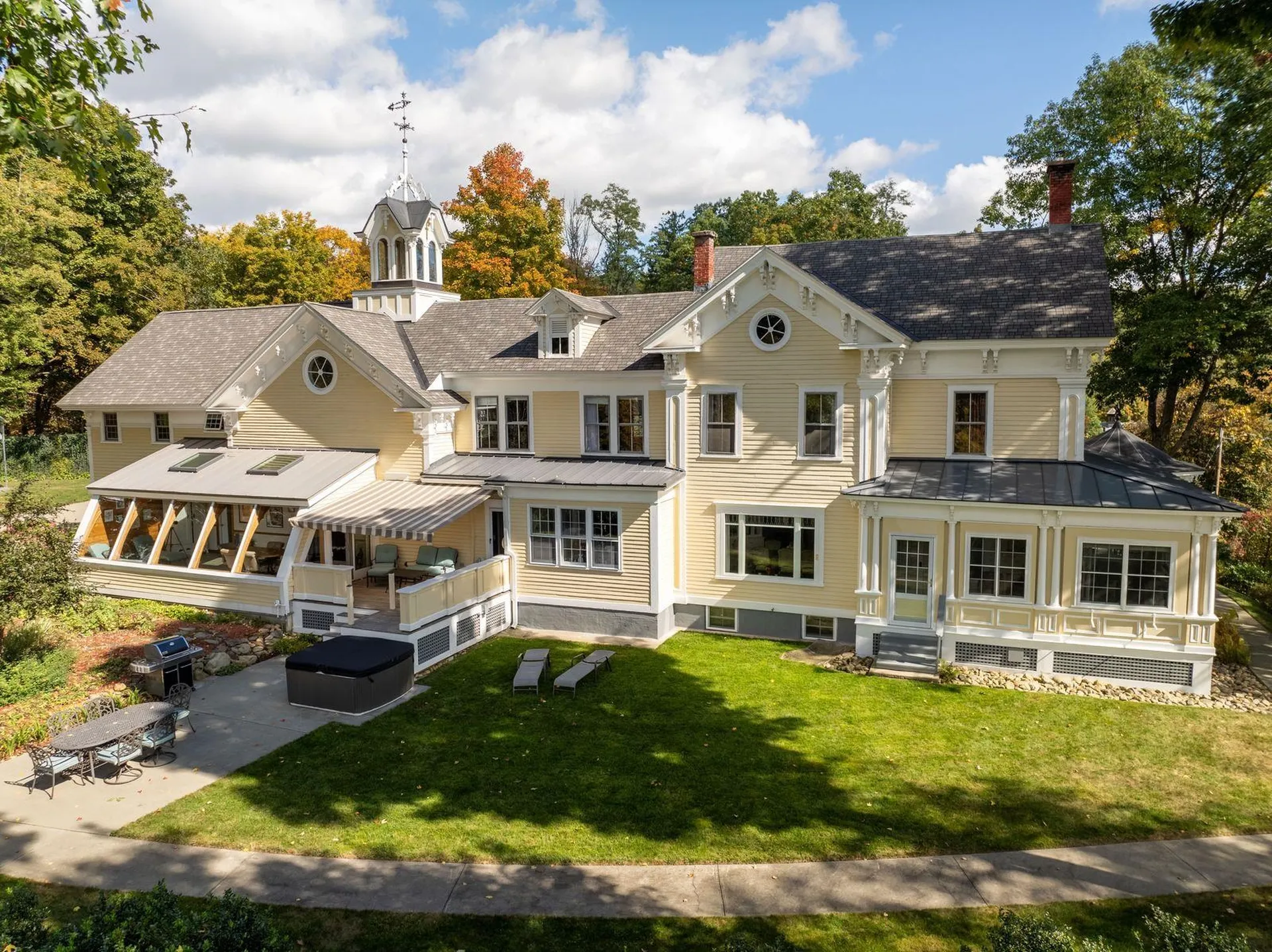 11 Cream Pot Hill Road Hinsdale NH 03451