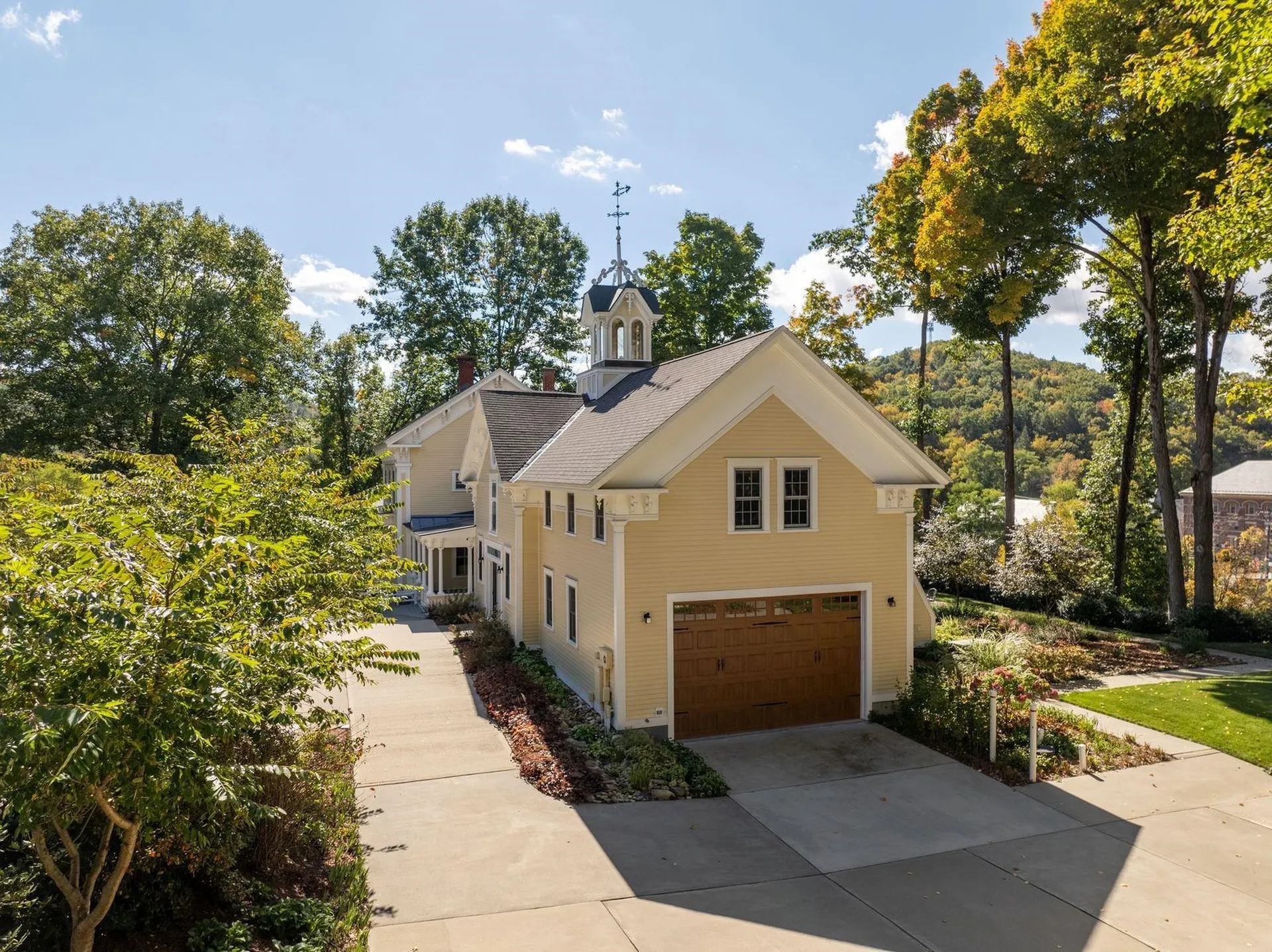 11 Cream Pot Hill Road Hinsdale NH 03451