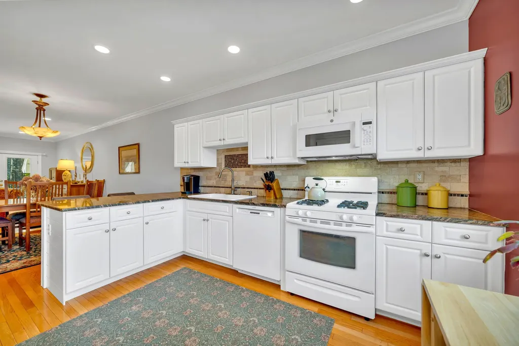 131 Court Street Exeter NH 03833