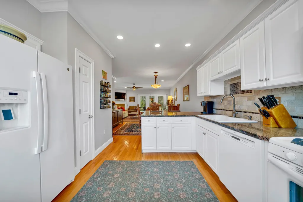 131 Court Street Exeter NH 03833