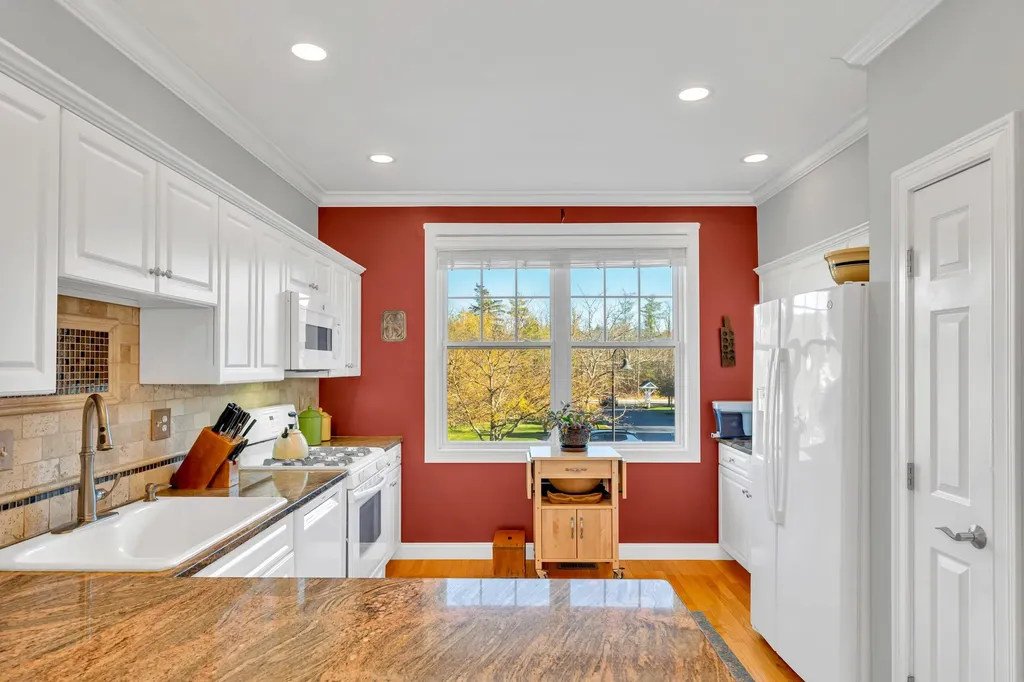 131 Court Street Exeter NH 03833