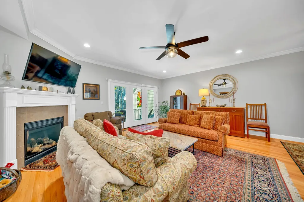 131 Court Street Exeter NH 03833