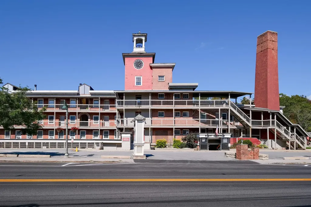 145 Main Street Ludlow VT 05149