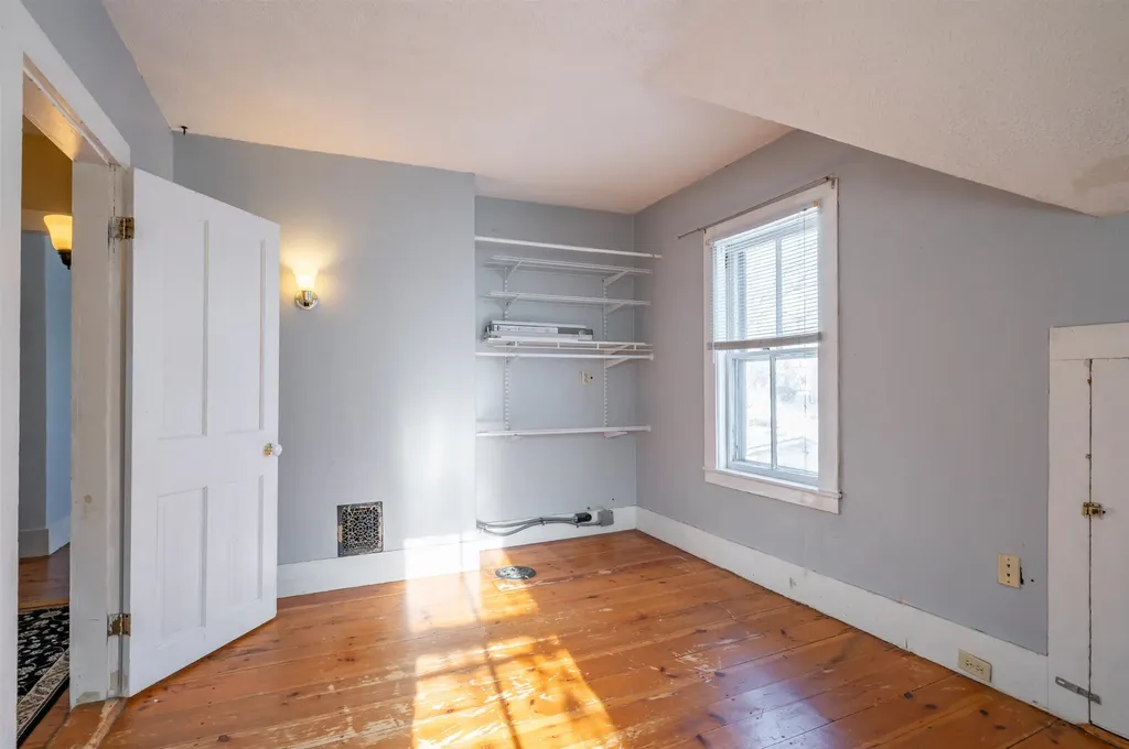 5 Merrimack Street Nashua NH 03064