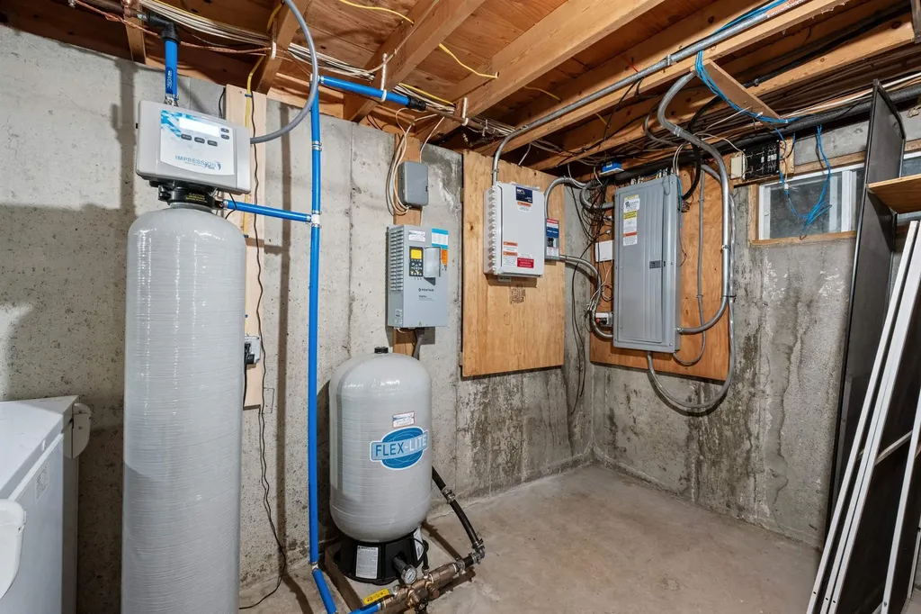 35 Merry Hill Road Barrington NH 03825