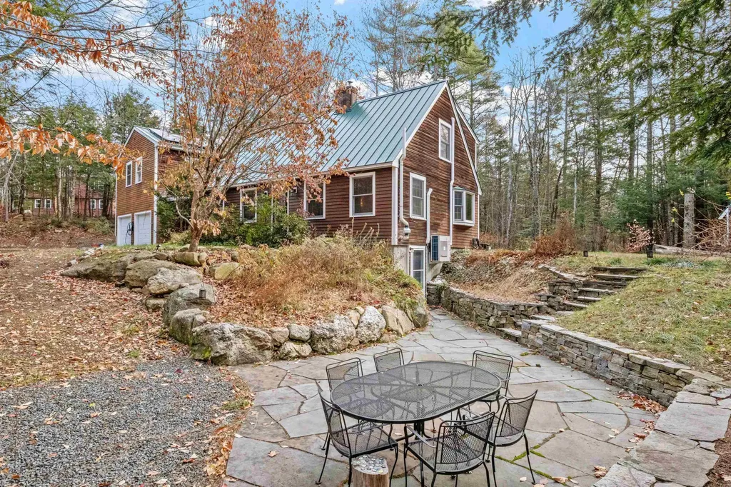 35 Merry Hill Road Barrington NH 03825