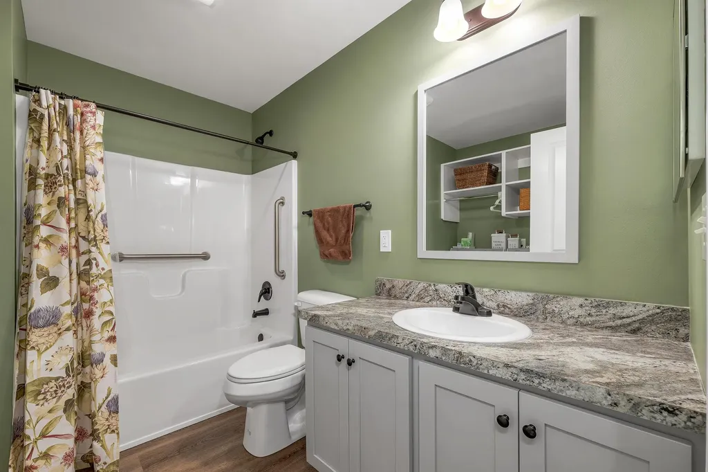 15-B Wildflower Lane Plymouth NH 03264