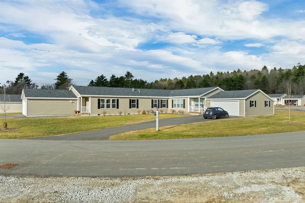 15-B Wildflower Lane Plymouth NH 03264