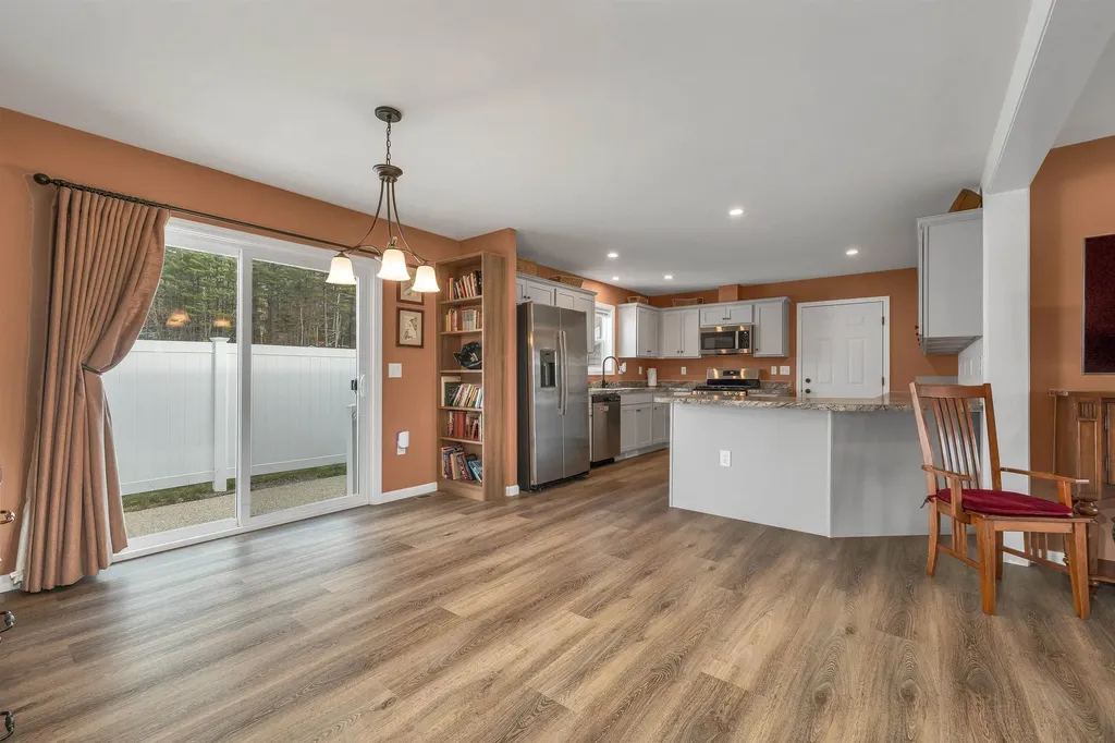 15-B Wildflower Lane Plymouth NH 03264