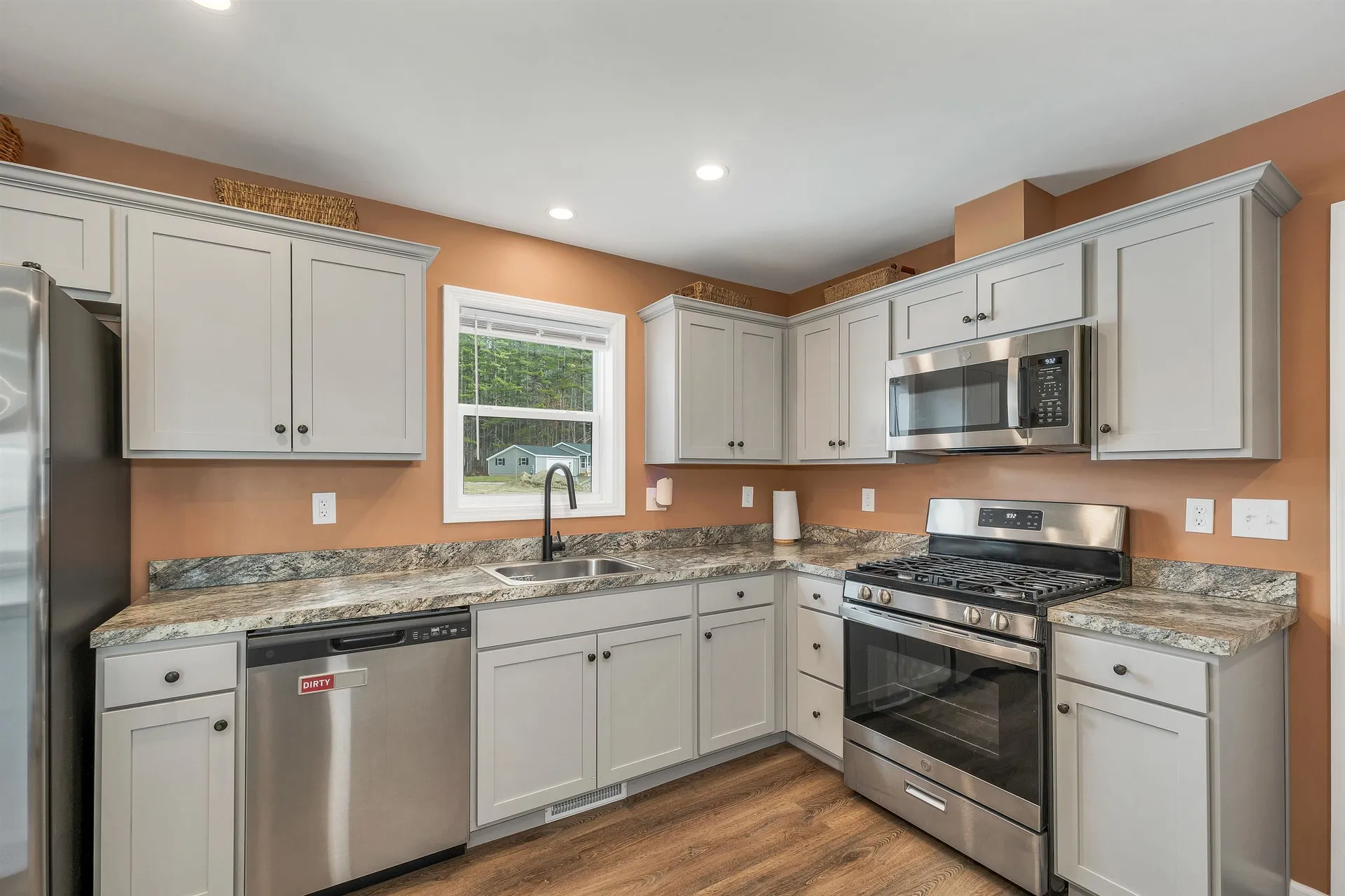 15-B Wildflower Lane Plymouth NH 03264