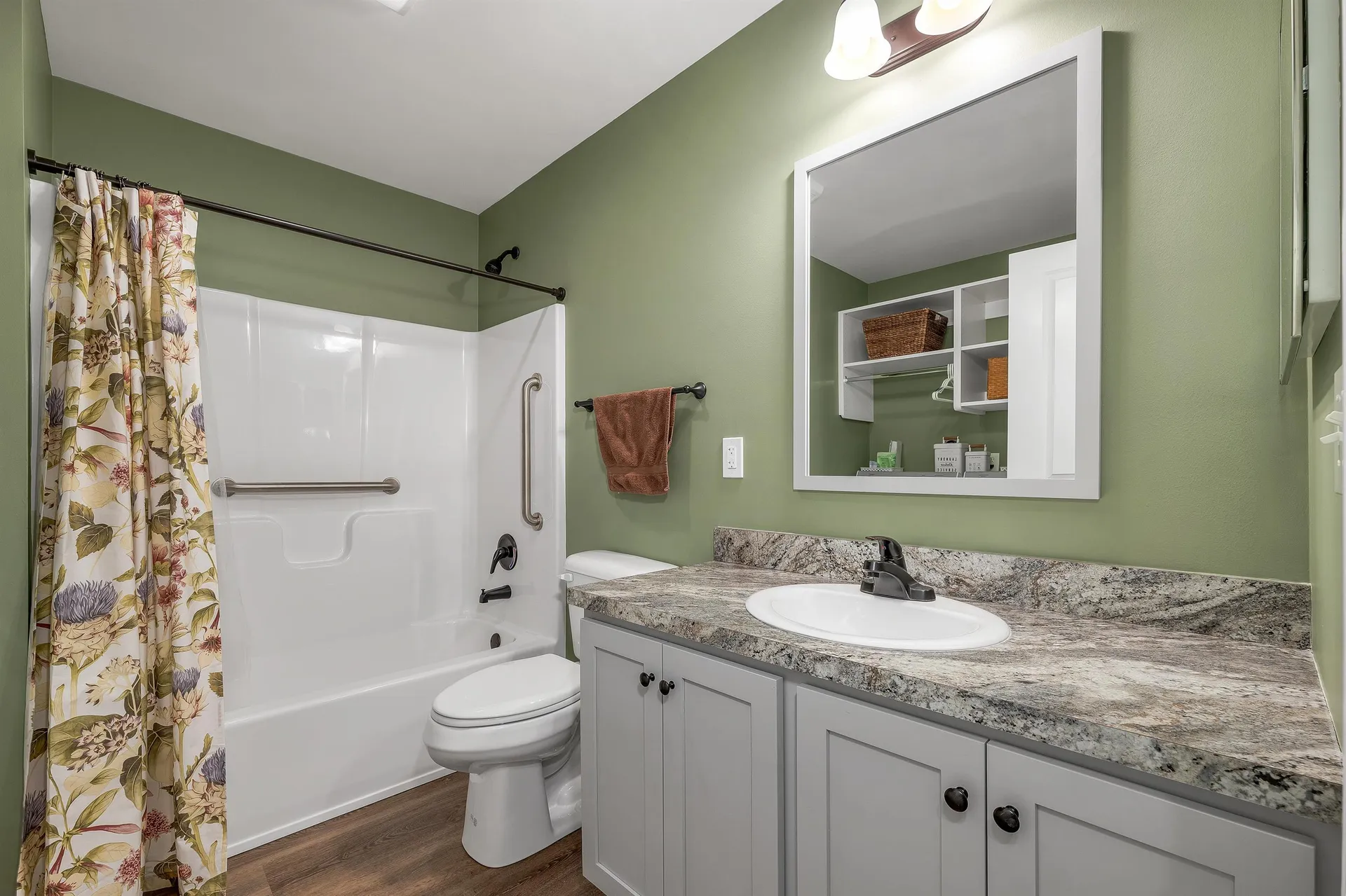 15-B Wildflower Lane Plymouth NH 03264