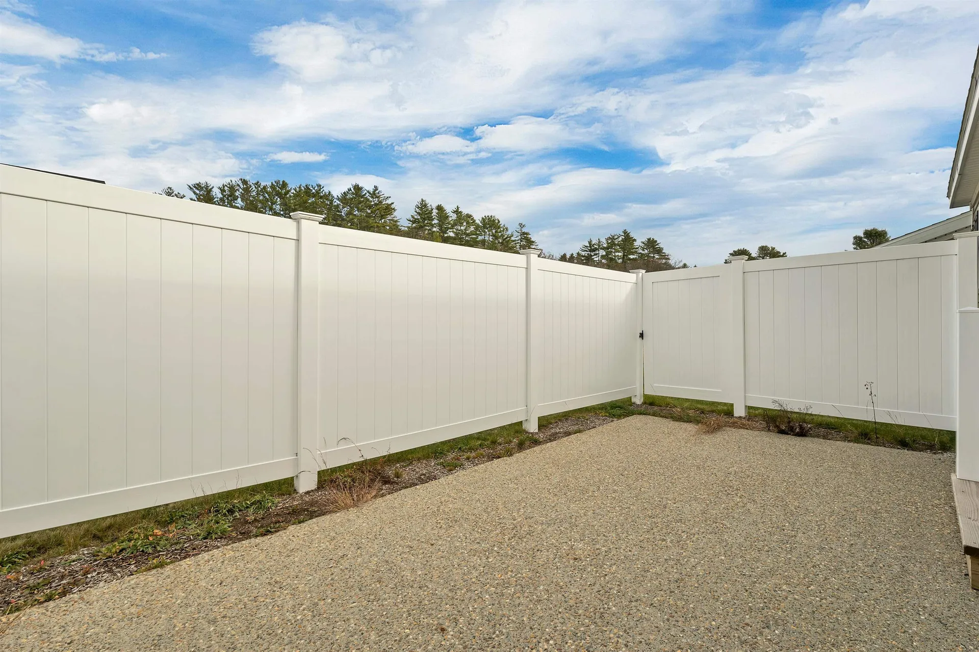 15-B Wildflower Lane Plymouth NH 03264