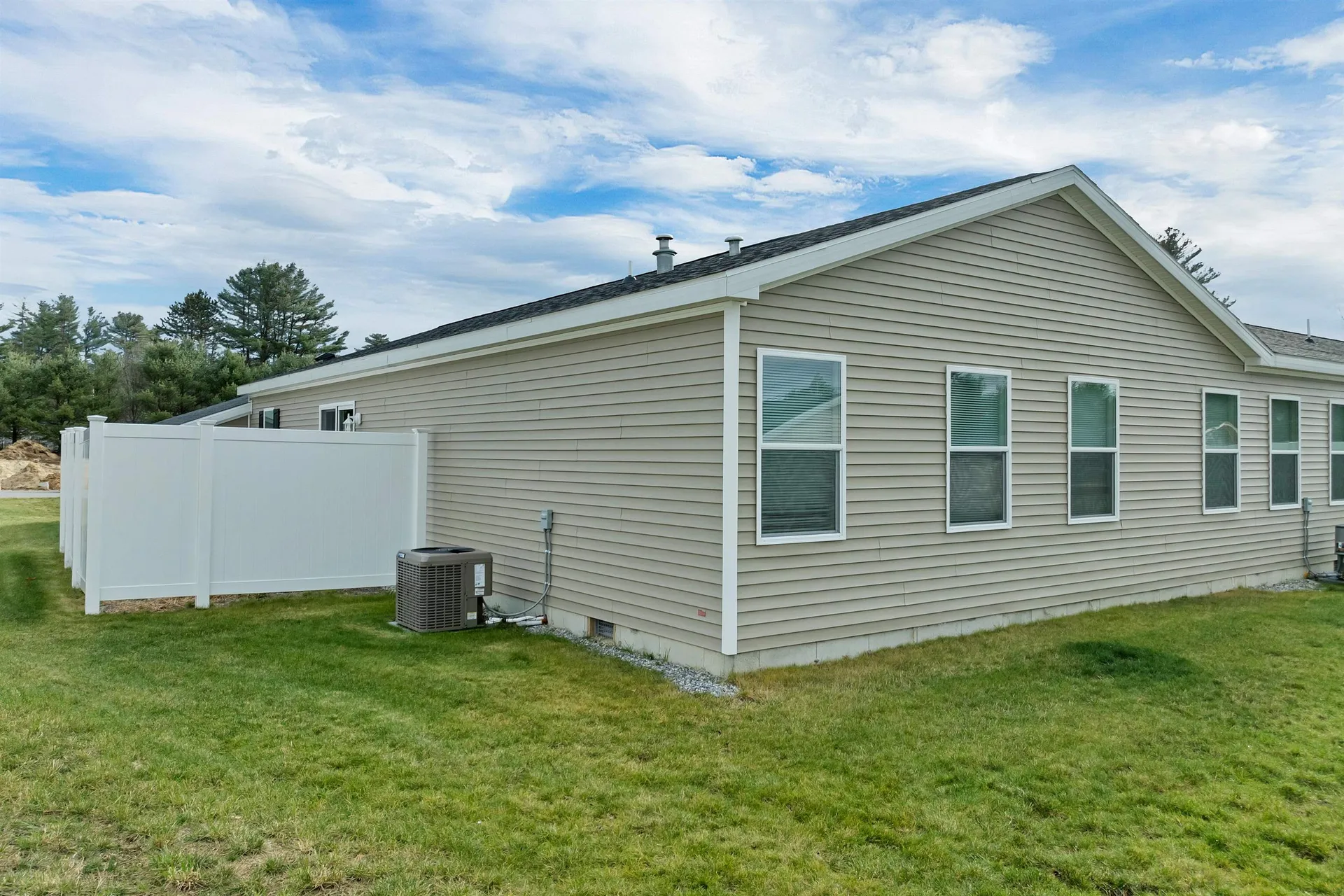 15-B Wildflower Lane Plymouth NH 03264