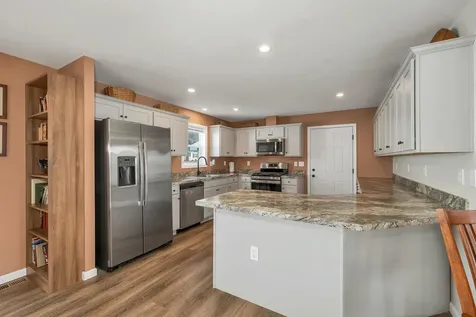 15-B Wildflower Lane Plymouth NH 03264