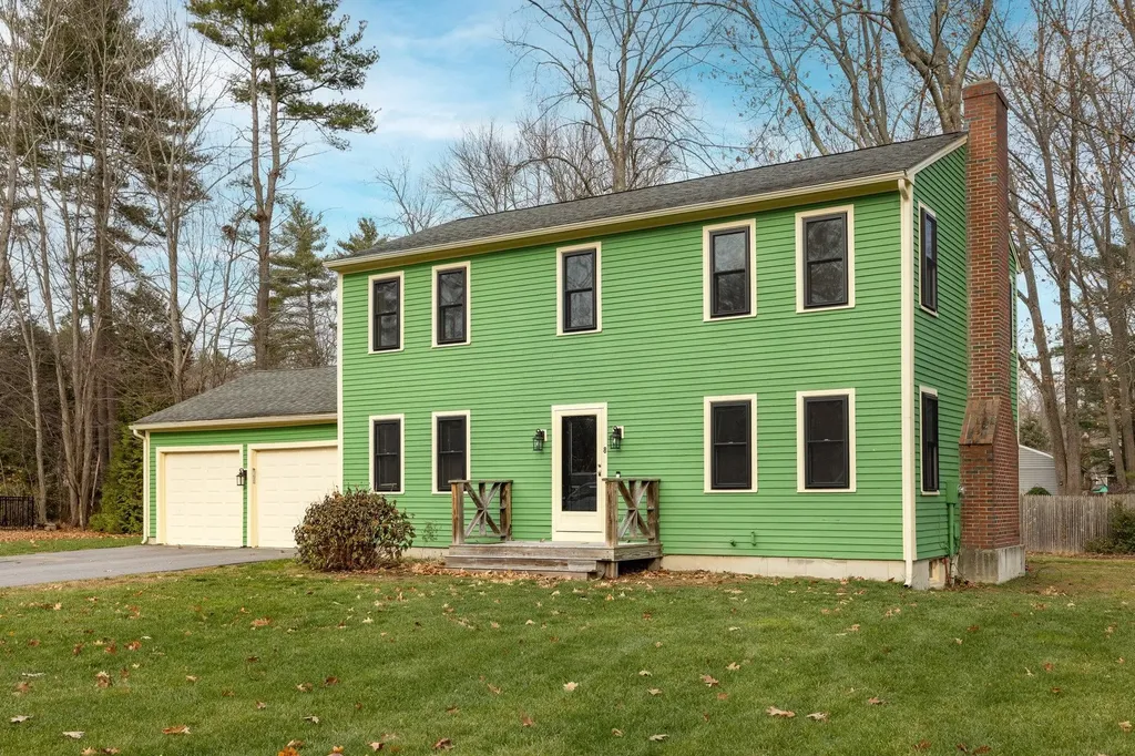 8 River Bend Circle Exeter NH 03833