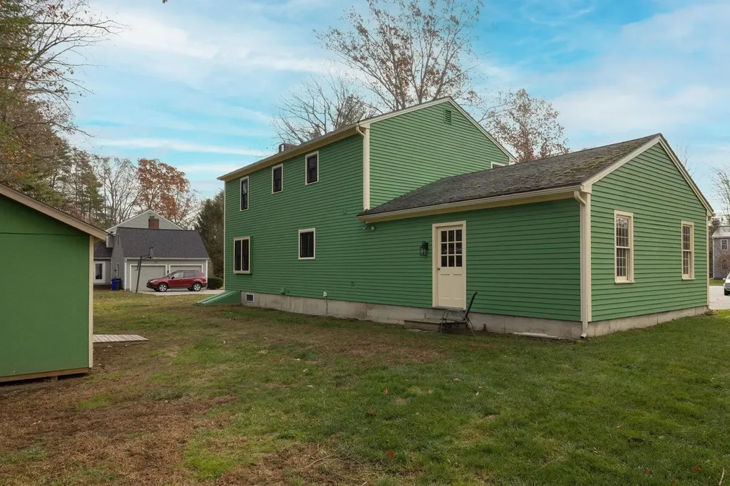 8 River Bend Circle Exeter NH 03833