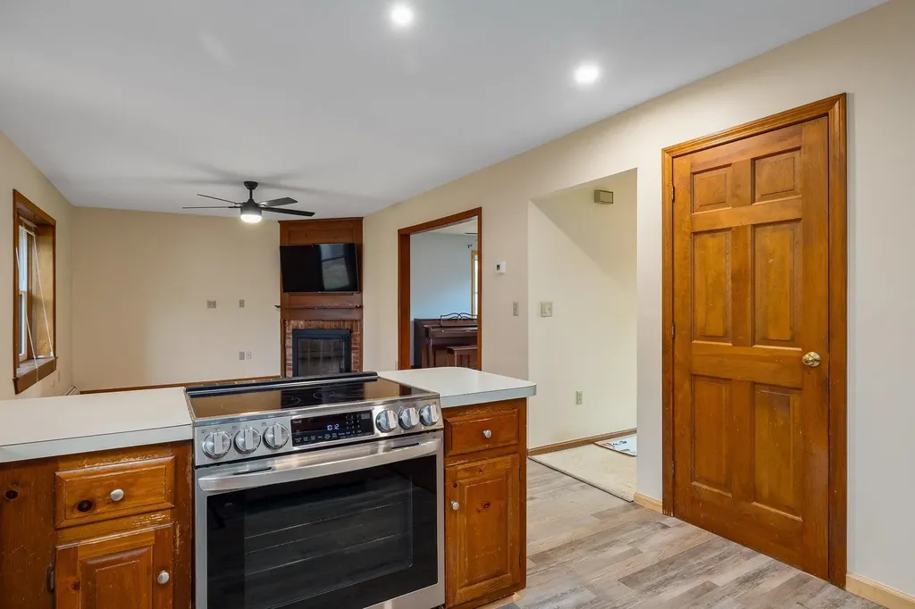 8 River Bend Circle Exeter NH 03833