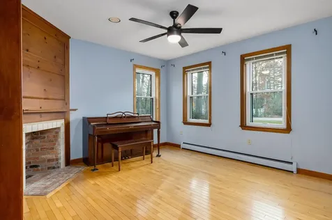 8 River Bend Circle Exeter NH 03833