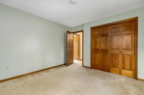 8 River Bend Circle Exeter NH 03833