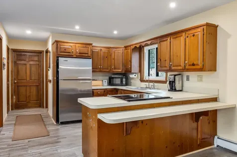 8 River Bend Circle Exeter NH 03833