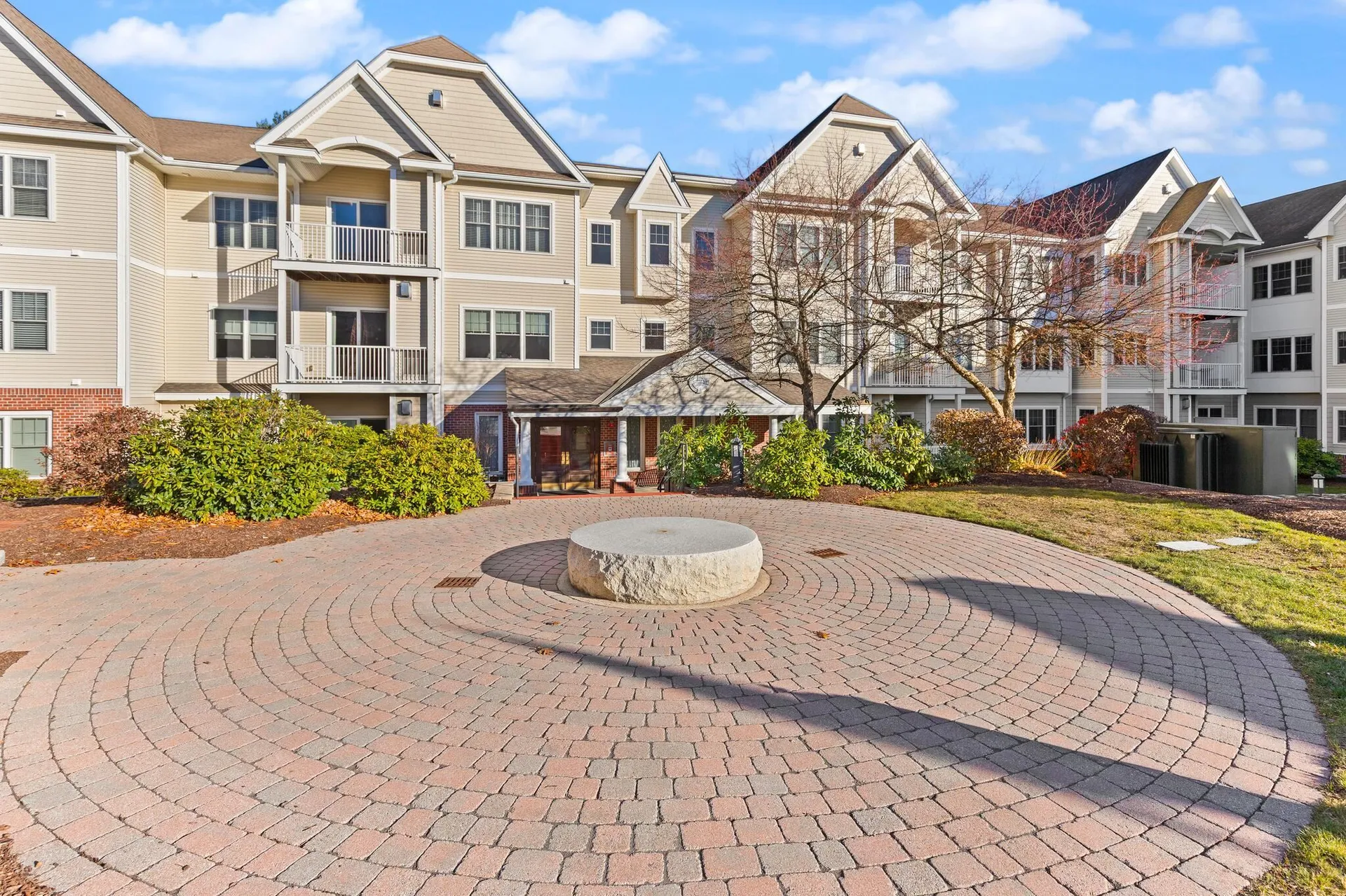 160 Daniel Webster Highway Nashua NH 03060