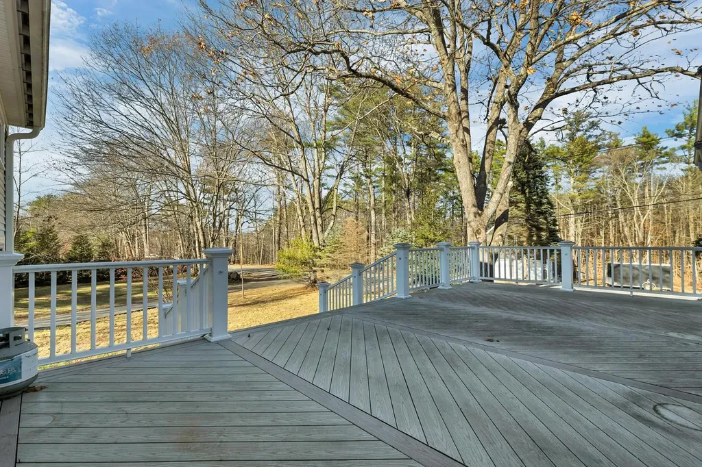 475 Governor Wentworth Highway Wolfeboro NH 03894