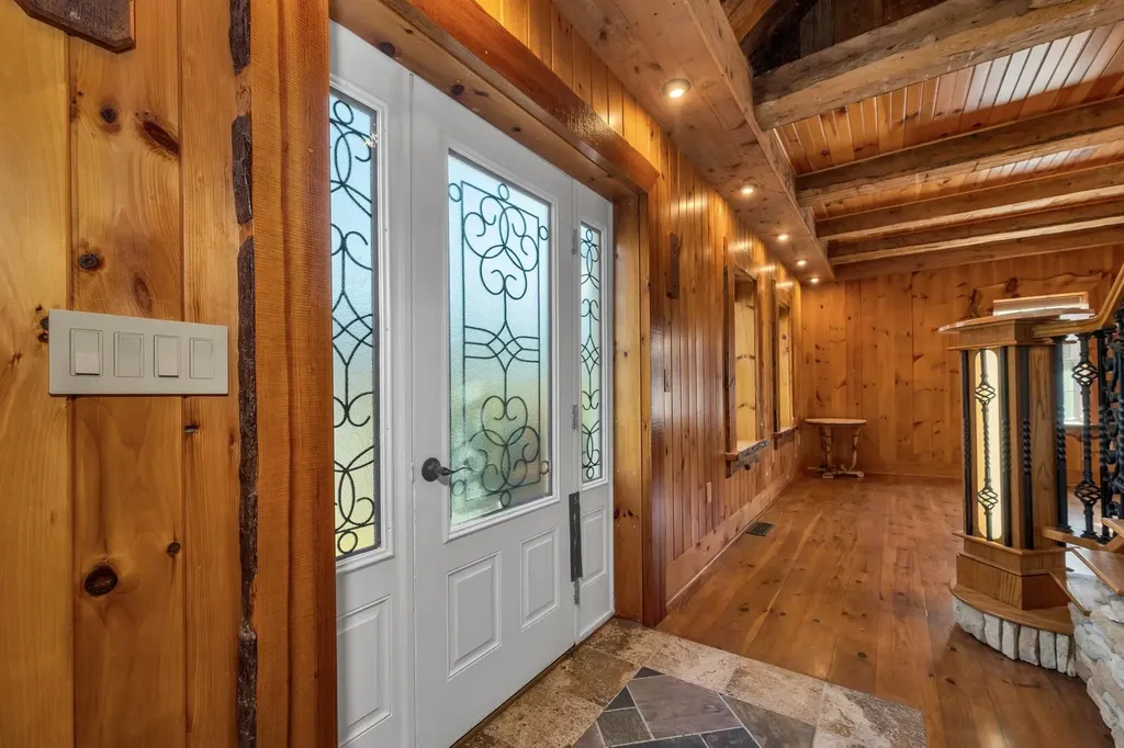 475 Governor Wentworth Highway Wolfeboro NH 03894