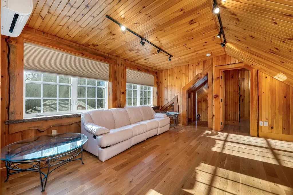 475 Governor Wentworth Highway Wolfeboro NH 03894