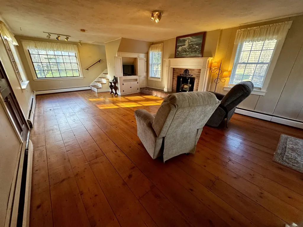 999 Upper Plain Bradford VT 05033