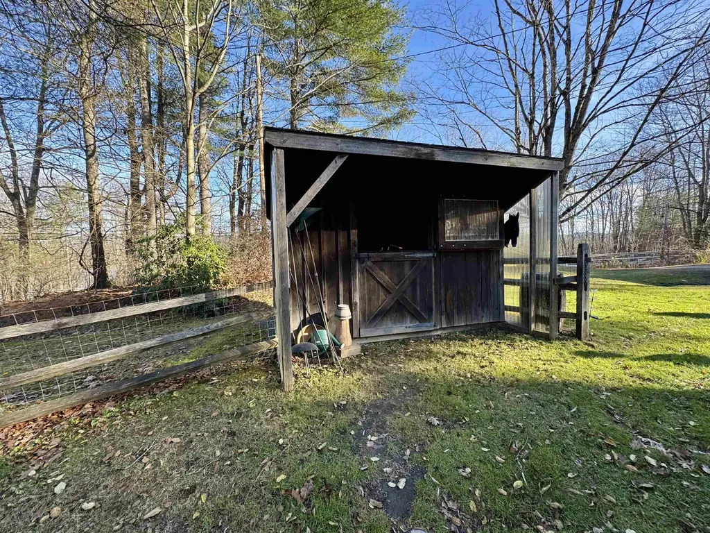 999 Upper Plain Bradford VT 05033