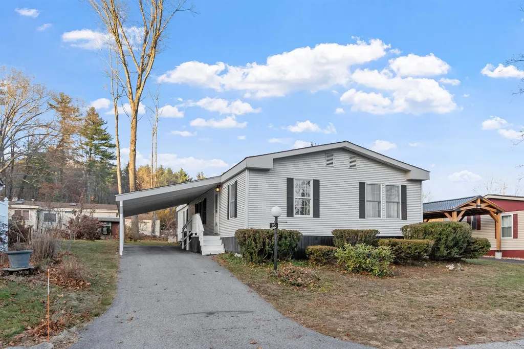 16 Roger Road Goffstown NH 03045