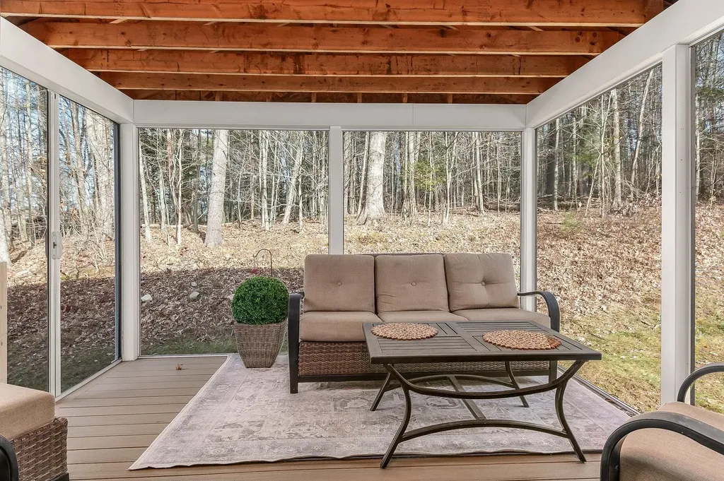 85 Priest Road Nottingham NH 03290