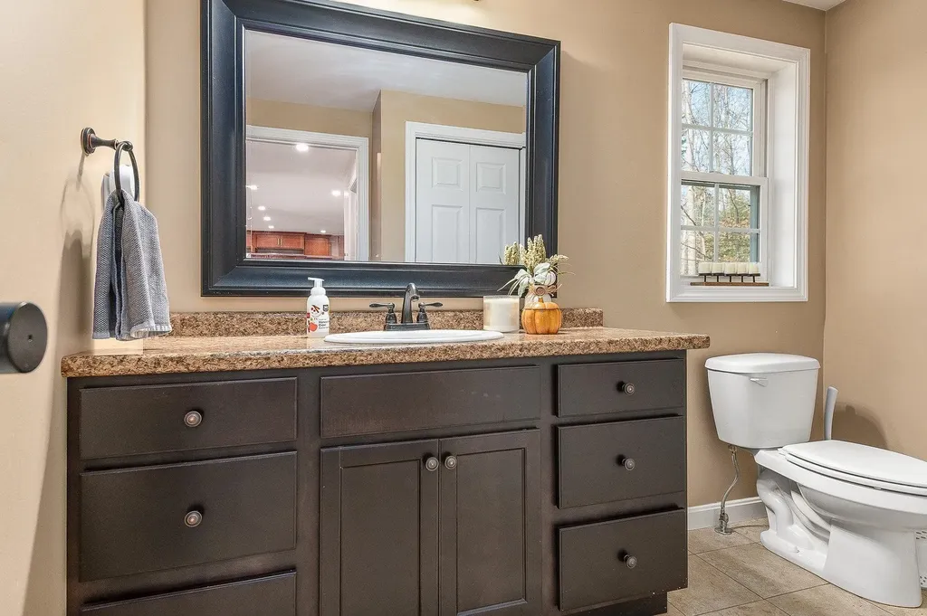 85 Priest Road Nottingham NH 03290