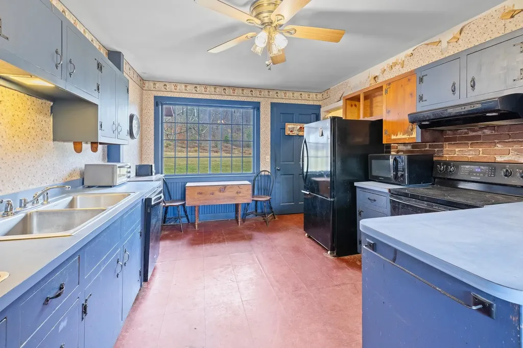 298 Jenneville Road Hartland VT 05048