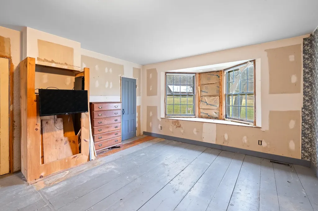 298 Jenneville Road Hartland VT 05048