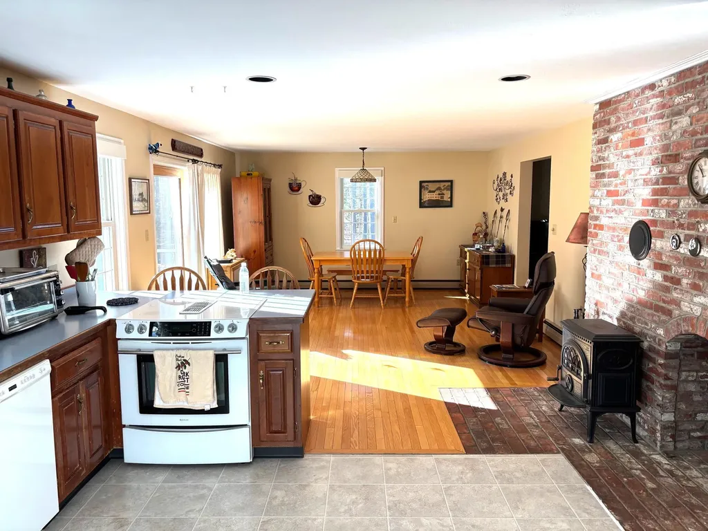 4 Kelsey Drive Durham NH 03824