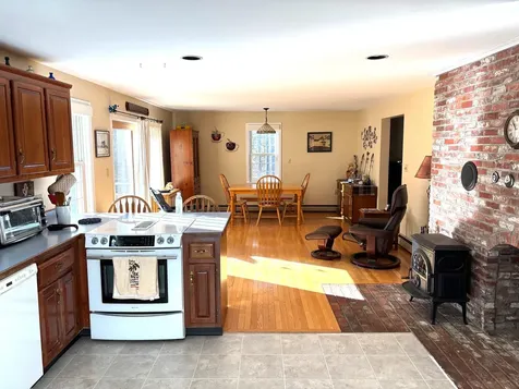 4 Kelsey Drive Durham NH 03824