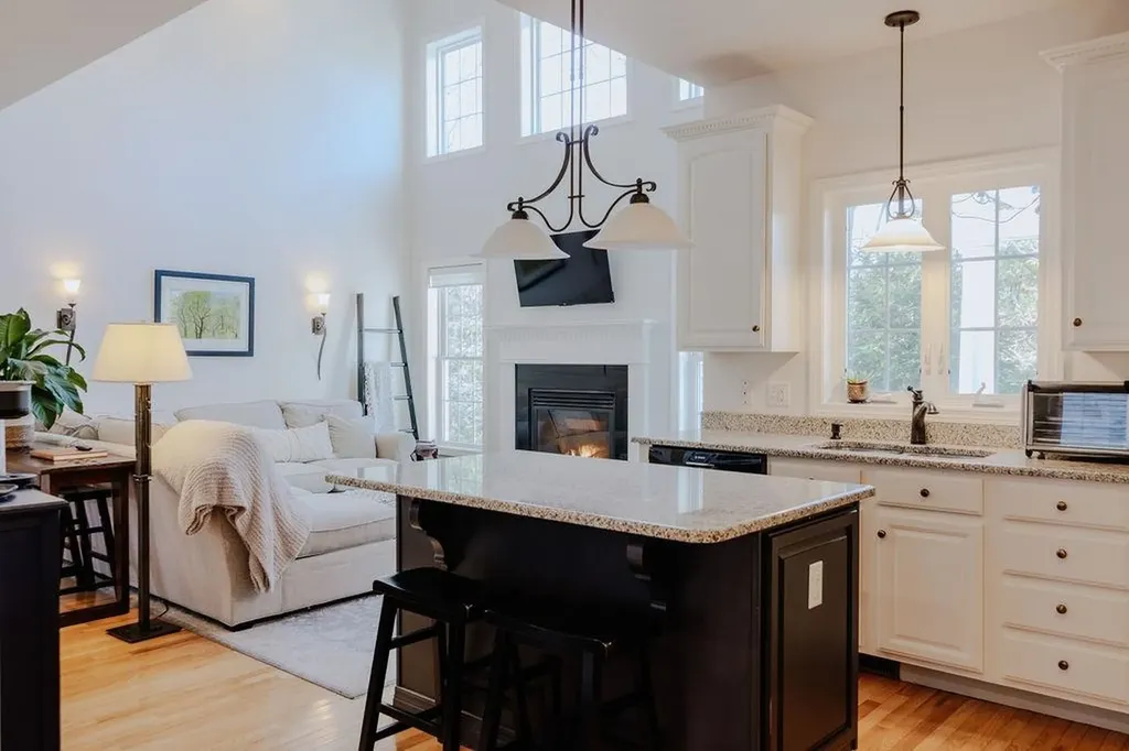 11 Legacy Lane Peterborough NH 03458