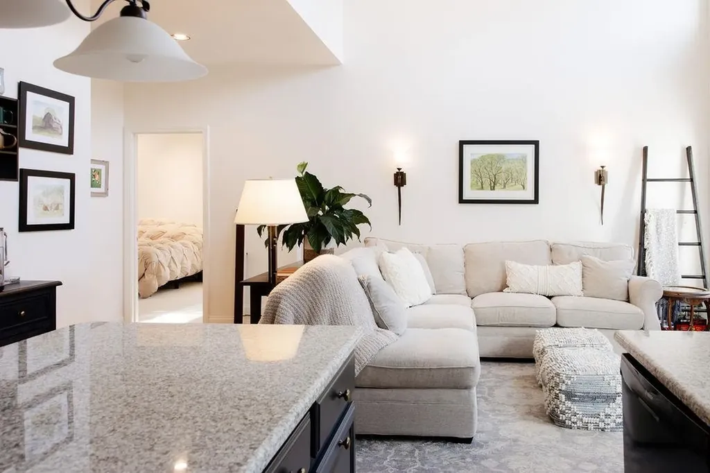 11 Legacy Lane Peterborough NH 03458