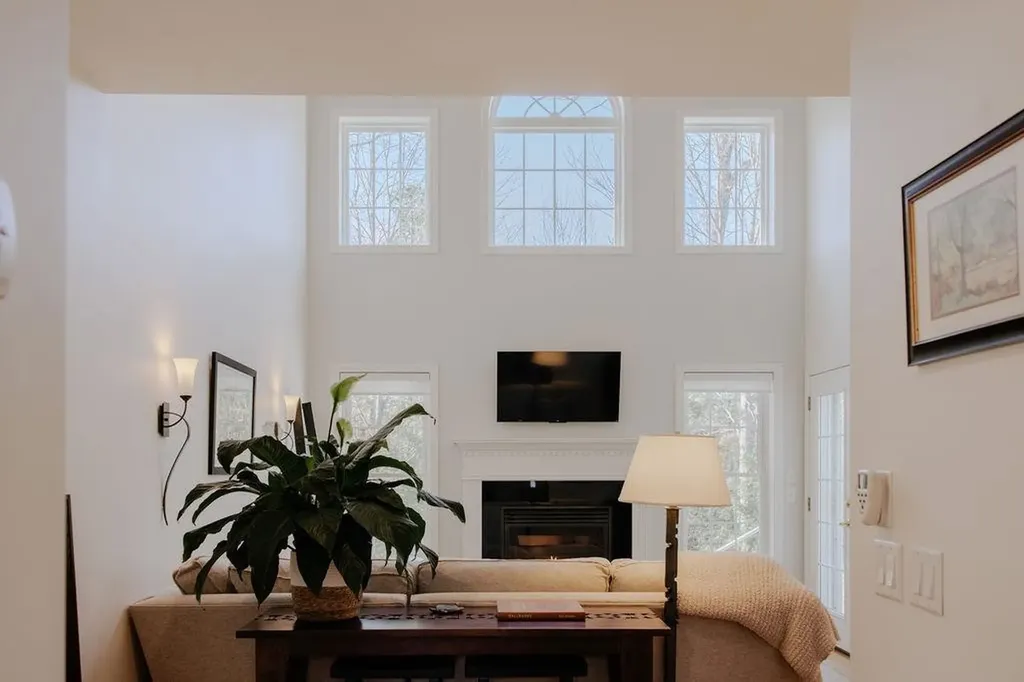 11 Legacy Lane Peterborough NH 03458