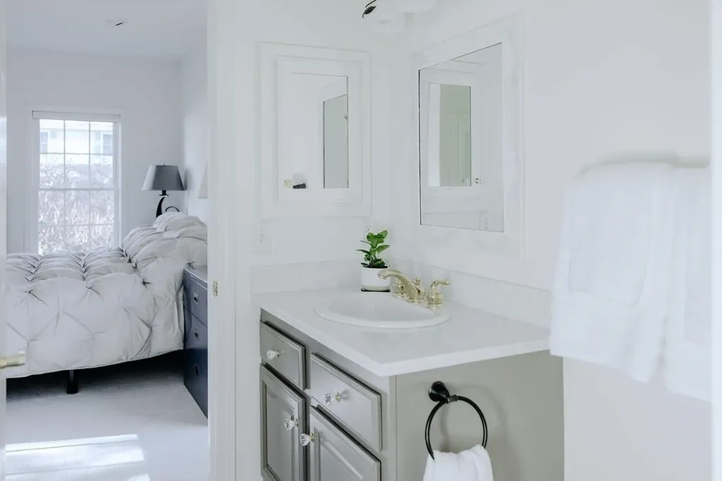 11 Legacy Lane Peterborough NH 03458