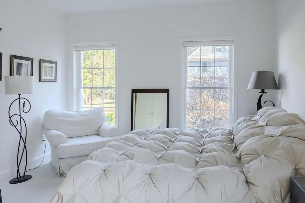 11 Legacy Lane Peterborough NH 03458