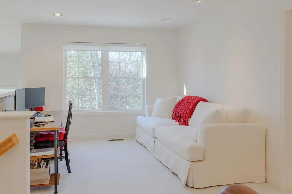 11 Legacy Lane Peterborough NH 03458