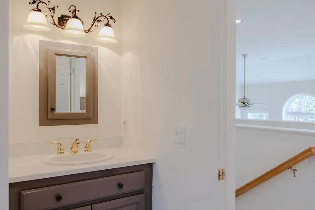 11 Legacy Lane Peterborough NH 03458